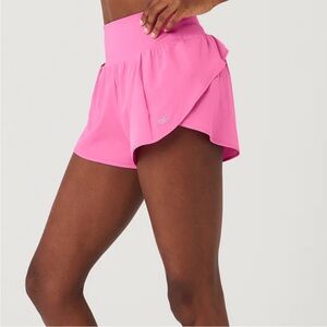 Alo | Gold Medal Shorts | XS